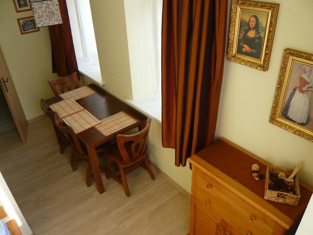 Apartmany Liska Mlade Buky Phòng bức ảnh